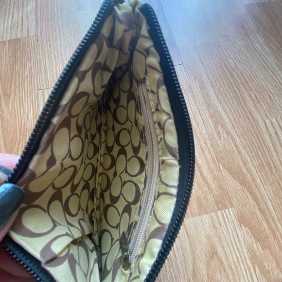 Coach Wrislet - Picture 5 of 8